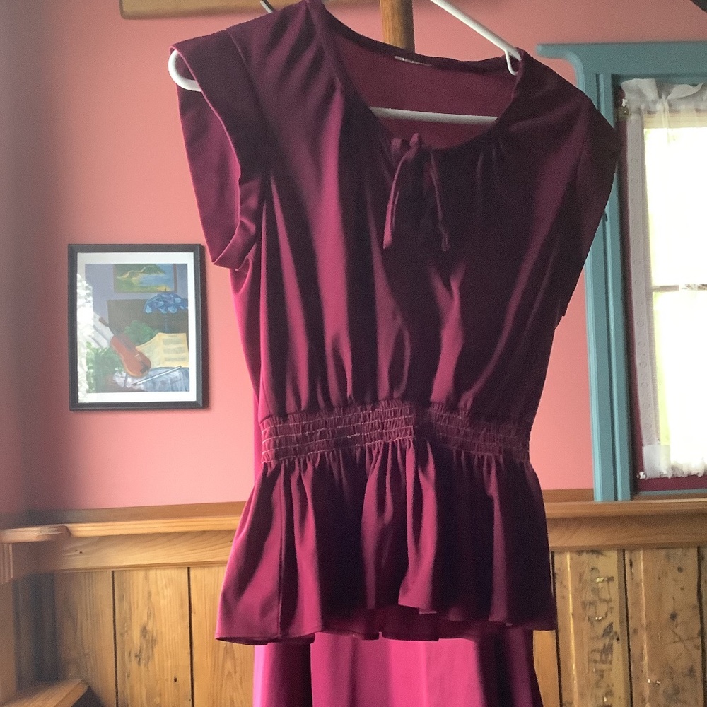 Cranberry skirt& top set, ,Size 7 polyester, casual or dressy